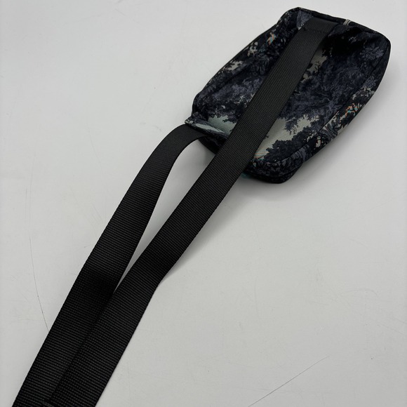 LULULEMON ATHLETICA | Mini belt bag in Psychedelic Toile Peri Purple Multi READ - Picture 8 of 16